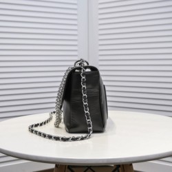 2022SS CHANEL Women's Bag for an elegant and casual atmosphere