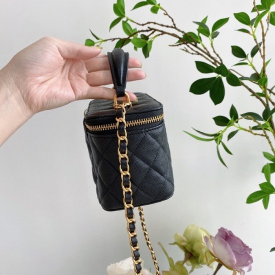 2022SS CHANEL Shoulder bag Adult-like design 2022SS CHANEL Shoulder bag Adult-like design