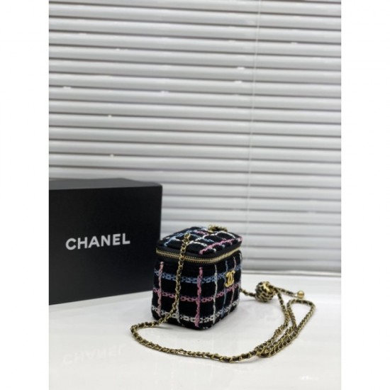 2022SS CHANEL Shoulder bag Plenty of adult atmosphere 2022SS CHANEL Shoulder bag Plenty of adult atmosphere