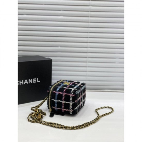2022SS CHANEL Shoulder bag Plenty of adult atmosphere 2022SS CHANEL Shoulder bag Plenty of adult atmosphere