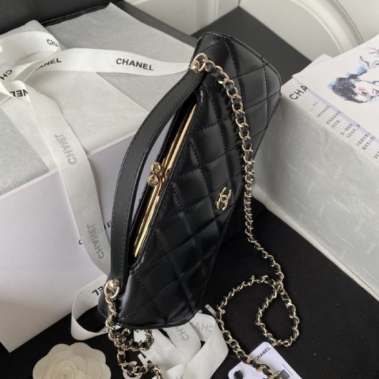 CHANEL Chanel shoulder bag 2022SS Comfortable size CHANEL Chanel shoulder bag 2022SS Comfortable size