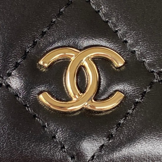 CHANEL Chanel shoulder bag 2022SS Comfortable size CHANEL Chanel shoulder bag 2022SS Comfortable size