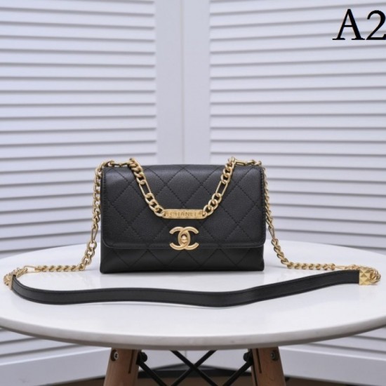 CHANEL Chanel shoulder bag 2022SS summer not yet arrived in Japan color CHANEL Chanel shoulder bag 2022SS summer not yet arrived in Japan color