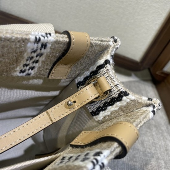 CHLOE Chloe Tote Bag 2022SS New item for this summer CHLOE Chloe Tote Bag 2022SS New item for this summer