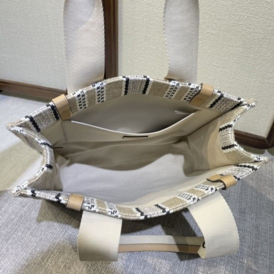 CHLOE Chloe Tote Bag 2022SS A popular brand in Japan CHLOE Chloe Tote Bag 2022SS A popular brand in Japan