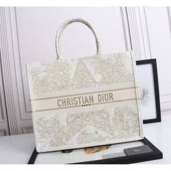 There is no doubt about the latest trends 2022SS DIOR Dior Ladies Bag
