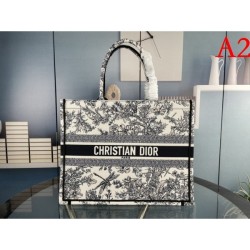 Nice outfit is the hottest 2022SS DIOR Dior Ladies Bag