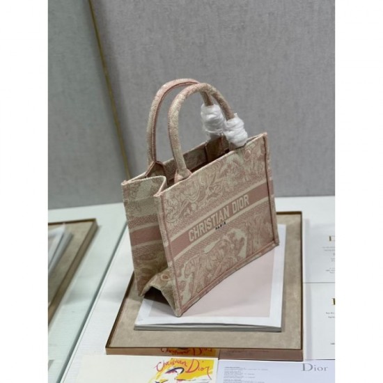 2022SS DIOR Dior tote bag Adult-like atmosphere 2022SS DIOR Dior tote bag Adult-like atmosphere