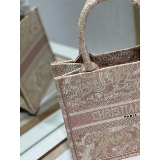 2022SS DIOR Dior tote bag Adult-like atmosphere 2022SS DIOR Dior tote bag Adult-like atmosphere