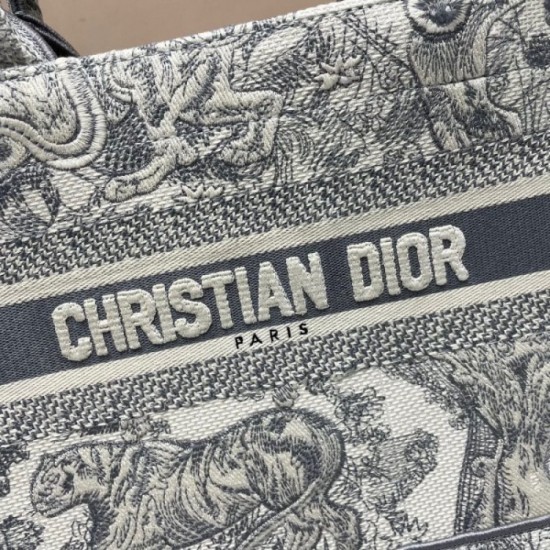 2022SS DIOR Dior tote bag Fashionable people love it! 2022SS DIOR Dior tote bag Fashionable people love it!