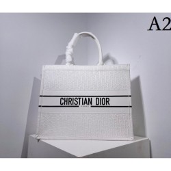 2022SS DIOR Dior tote bag Items that bring out the texture