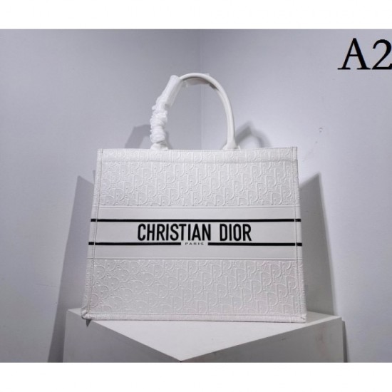2022SS DIOR Dior tote bag Items that bring out the texture 2022SS DIOR Dior tote bag Items that bring out the texture