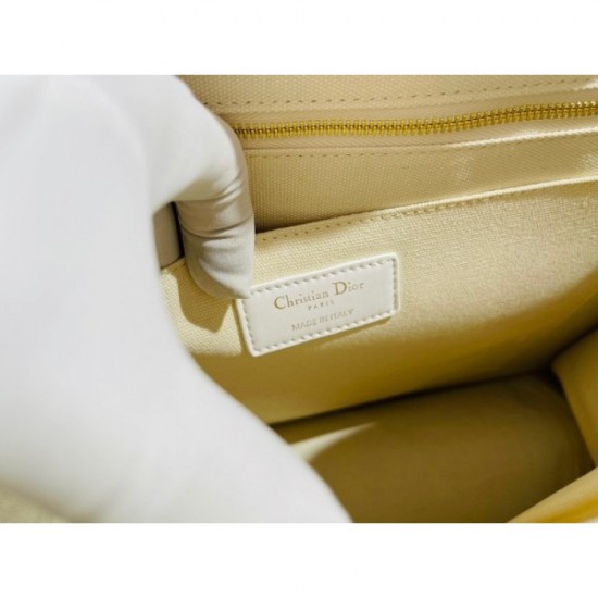 2022SS DIOR Dior tote bag Items that bring out the texture 2022SS DIOR Dior tote bag Items that bring out the texture