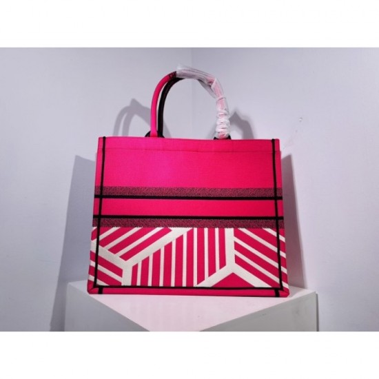 2022SS DIOR Dior tote bag High overseas approval rating! 2022SS DIOR Dior tote bag High overseas approval rating!