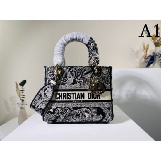 2022SS DIOR Dior shoulder bag Good looking popular classic 2022SS DIOR Dior shoulder bag Good looking popular classic