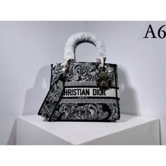 2022SS DIOR Dior shoulder bag Good looking popular classic 2022SS DIOR Dior shoulder bag Good looking popular classic