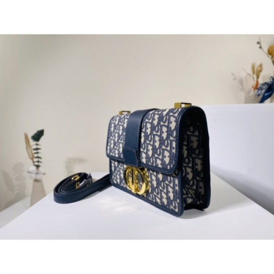 2022SS DIOR Dior Shoulder Bag Key to Fashion Style 2022SS DIOR Dior Shoulder Bag Key to Fashion Style