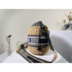 2022SS DIOR Dior shoulder bag very useful