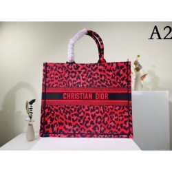 2022SS DIOR Dior Tote Bag Make a cool impression