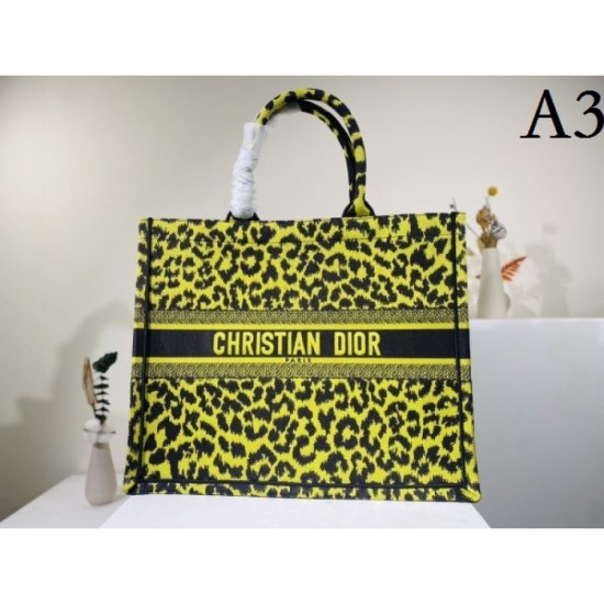 2022SS DIOR Dior Tote Bag Make a cool impression 2022SS DIOR Dior Tote Bag Make a cool impression