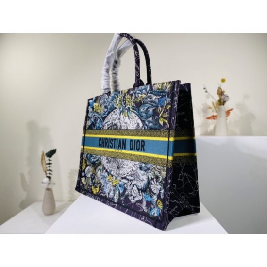 2022SS DIOR Dior Tote Bag Looks youthful and energetic 2022SS DIOR Dior Tote Bag Looks youthful and energetic
