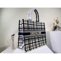 2022SS DIOR Dior tote bag Very easy to take in