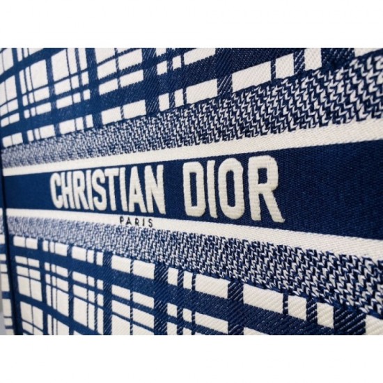 2022SS DIOR Dior tote bag Very easy to take in 2022SS DIOR Dior tote bag Very easy to take in