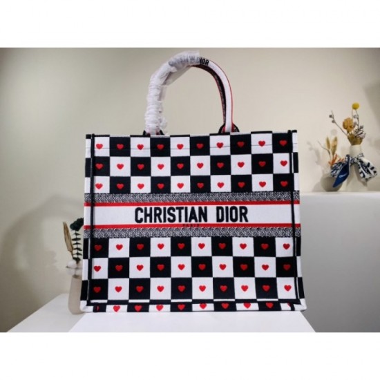 2022SS DIOR Dior tote bag with a bright atmosphere 2022SS DIOR Dior tote bag with a bright atmosphere