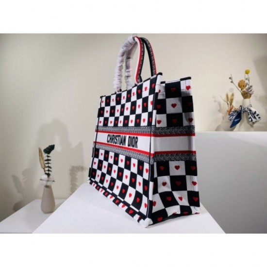 2022SS DIOR Dior tote bag with a bright atmosphere 2022SS DIOR Dior tote bag with a bright atmosphere