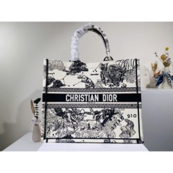 2022SS DIOR Dior tote bag looks fashionable