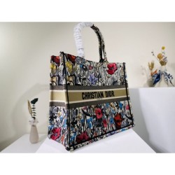 2022SS DIOR Dior Tote Bag For an elegant casual outfit