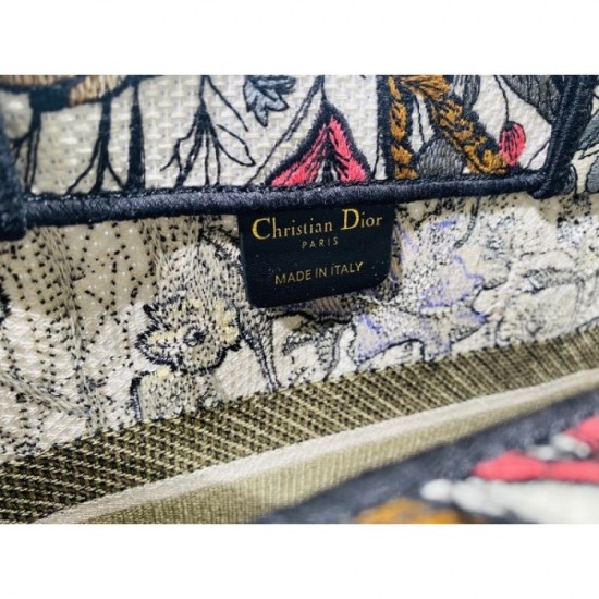 2022SS DIOR Dior Tote Bag For an elegant casual outfit 2022SS DIOR Dior Tote Bag For an elegant casual outfit