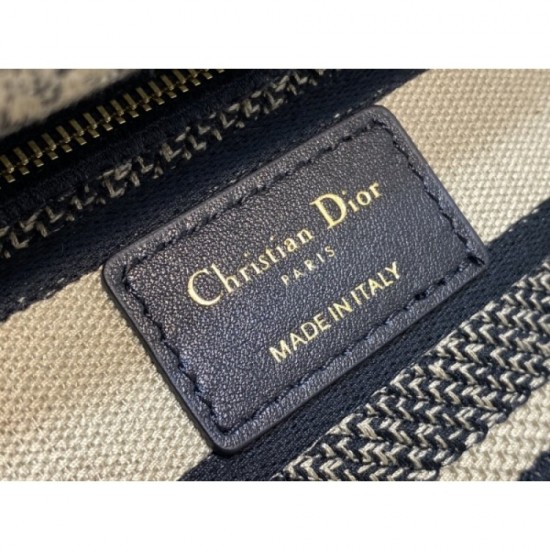 DIOR Dior Tote Bag 2022SS Style that can be used for a long time this summer DIOR Dior Tote Bag 2022SS Style that can be used for a long time this summer