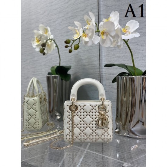DIOR Dior Tote Bag 2022SS Summer new work that can create a new look DIOR Dior Tote Bag 2022SS Summer new work that can create a new look