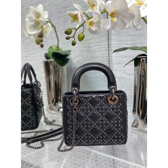DIOR Dior Tote Bag 2022SS Summer new work that can create a new look DIOR Dior Tote Bag 2022SS Summer new work that can create a new look