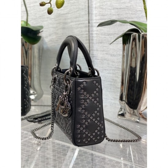 DIOR Dior Tote Bag 2022SS Summer new work that can create a new look DIOR Dior Tote Bag 2022SS Summer new work that can create a new look