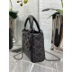 DIOR Dior Tote Bag 2022SS Summer new work that can create a new look DIOR Dior Tote Bag 2022SS Summer new work that can create a new look