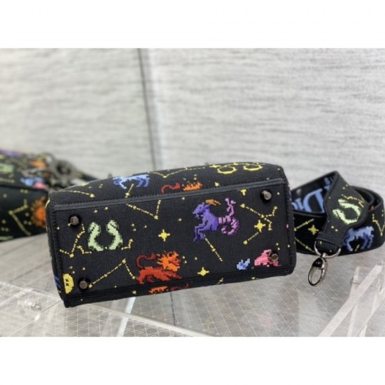 DIOR Dior Tote Bag 2022SS This summer's new work taken for granted DIOR Dior Tote Bag 2022SS This summer's new work taken for granted