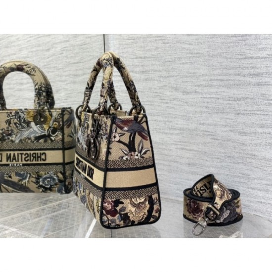 DIOR Dior tote bag 2022SS with the latest fashionable logo DIOR Dior tote bag 2022SS with the latest fashionable logo