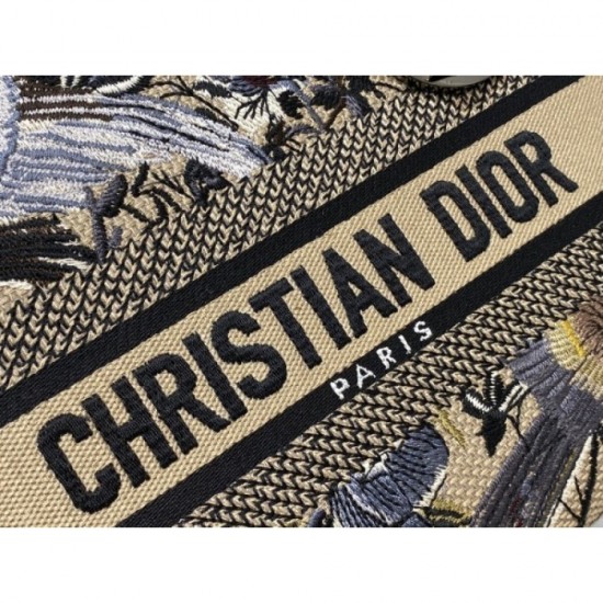 DIOR Dior tote bag 2022SS with the latest fashionable logo DIOR Dior tote bag 2022SS with the latest fashionable logo
