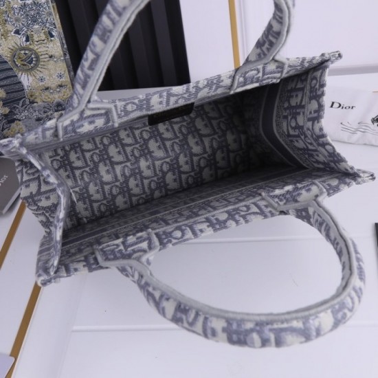 DIOR Dior Tote Bag 2022SS Items that bring out the texture DIOR Dior Tote Bag 2022SS Items that bring out the texture