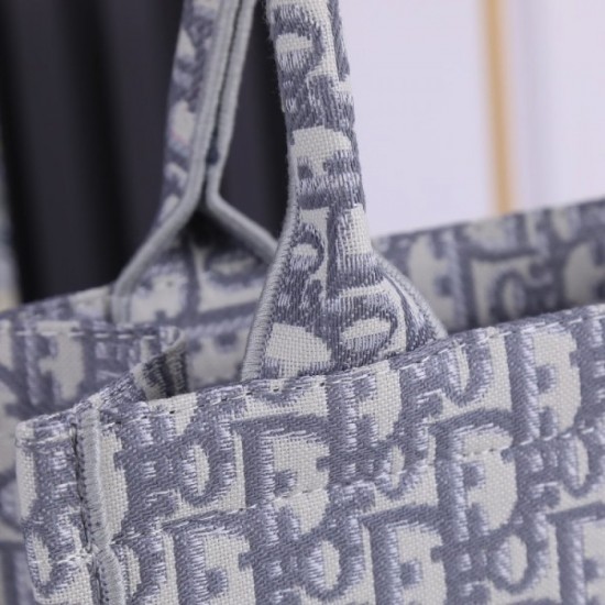 DIOR Dior Tote Bag 2022SS Items that bring out the texture DIOR Dior Tote Bag 2022SS Items that bring out the texture