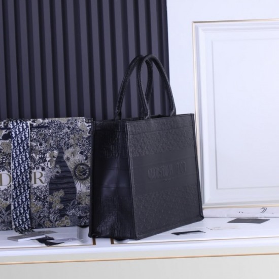 DIOR Dior Tote Bag 2022SS Popular with young people overseas DIOR Dior Tote Bag 2022SS Popular with young people overseas