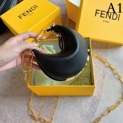 2022SS FENDI Shoulder bag A lot of colors are very popular