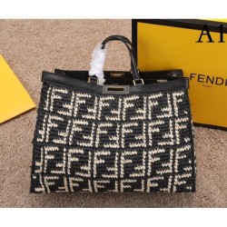 FENDI Fendi Tote Bag 2022SS A popular item even if you use it for several years