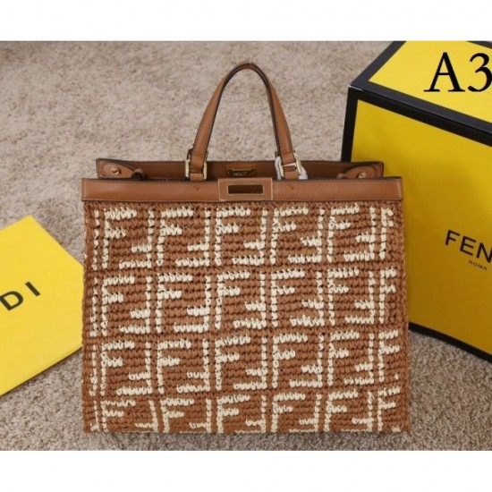 FENDI Fendi Tote Bag 2022SS A popular item even if you use it for several years FENDI Fendi Tote Bag 2022SS A popular item even if you use it for several years