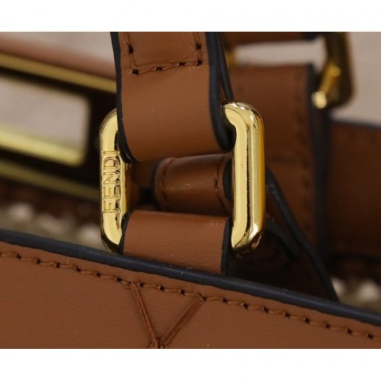FENDI Fendi Tote Bag 2022SS A popular item even if you use it for several years FENDI Fendi Tote Bag 2022SS A popular item even if you use it for several years