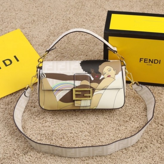 FENDI Fendi Tote Bag 2022SS Peace of mind that can be seen from the top FENDI Fendi Tote Bag 2022SS Peace of mind that can be seen from the top