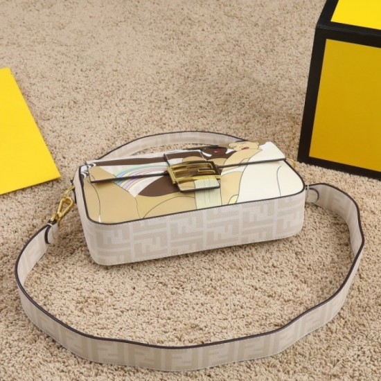 FENDI Fendi Tote Bag 2022SS Peace of mind that can be seen from the top FENDI Fendi Tote Bag 2022SS Peace of mind that can be seen from the top