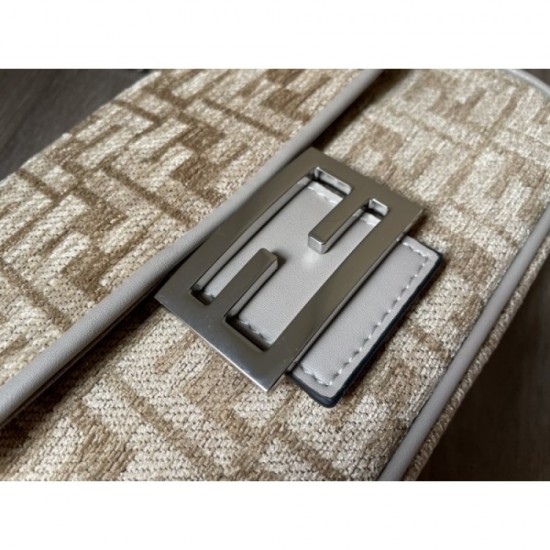 FENDI Fendi shoulder bag 2022SS new spring and summer plus FENDI Fendi shoulder bag 2022SS new spring and summer plus